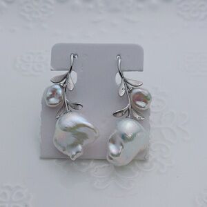 26E118 S925 High Quality Flame Ball Freshwater Baroque Pearl Hook Earring
